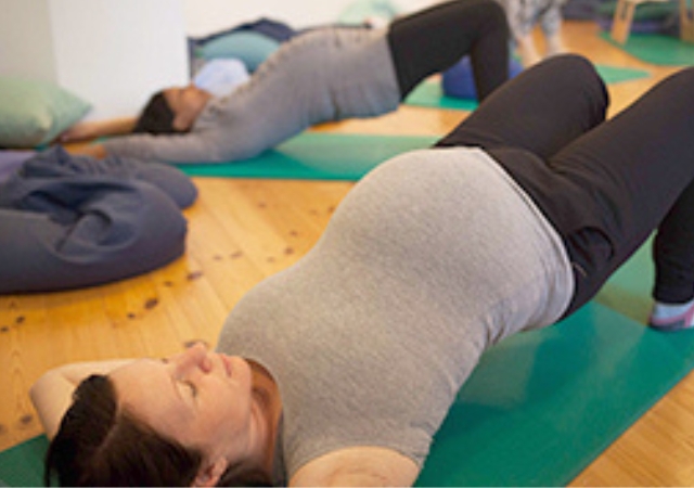 Öffnet die Seite 'Schwangerschaftsyoga'